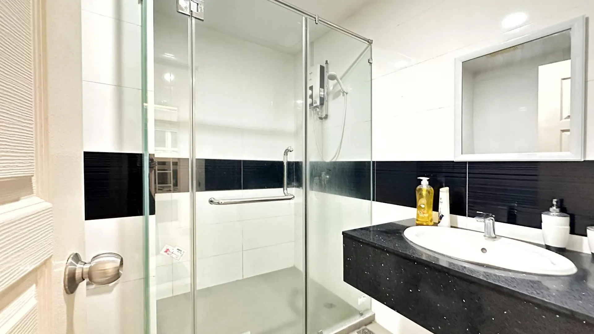 Mansion One By Gleneagles Hospital Apartment George Town